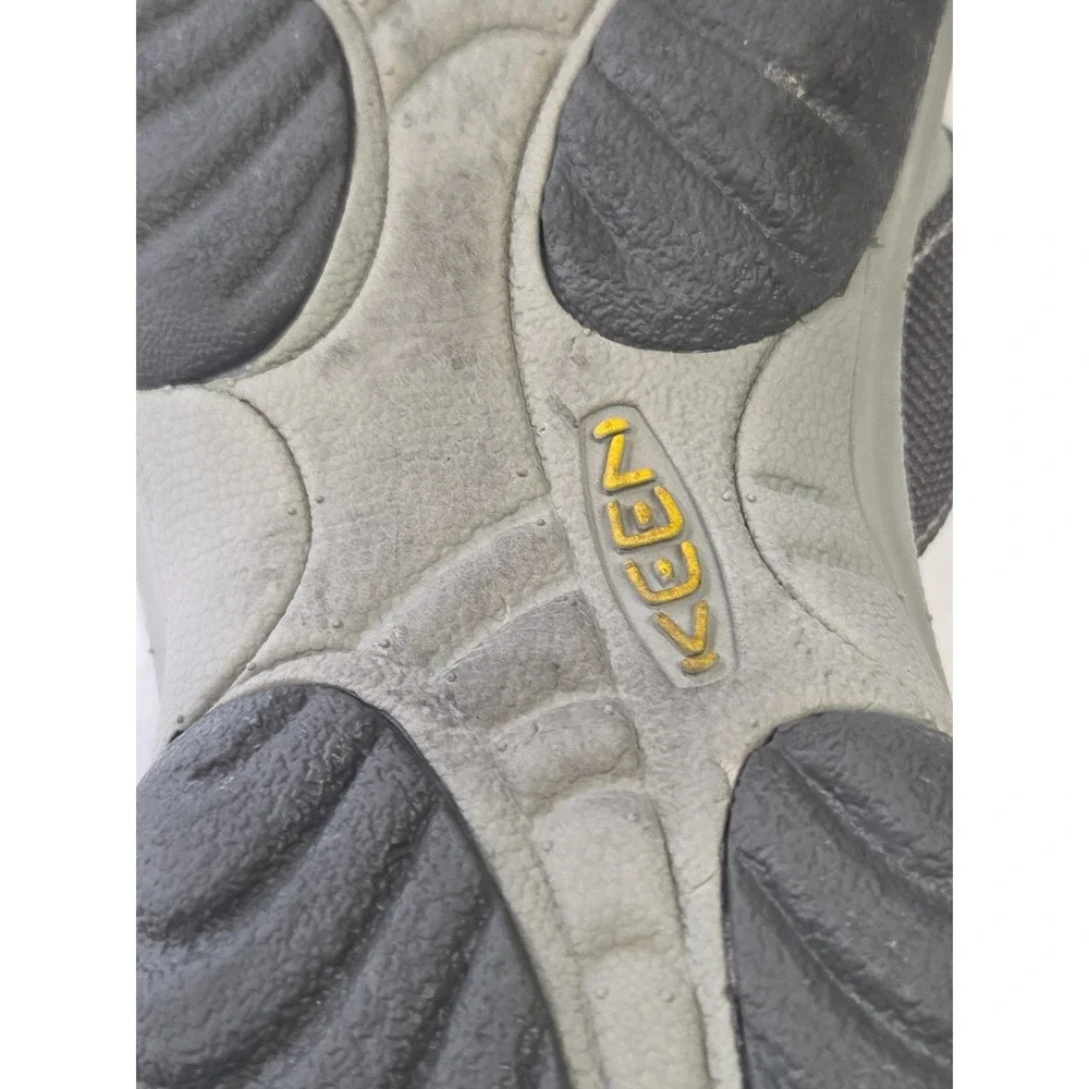 KEEN Men's Size 10 Gray Sport Sandals Slides Water Outdoor Comfort